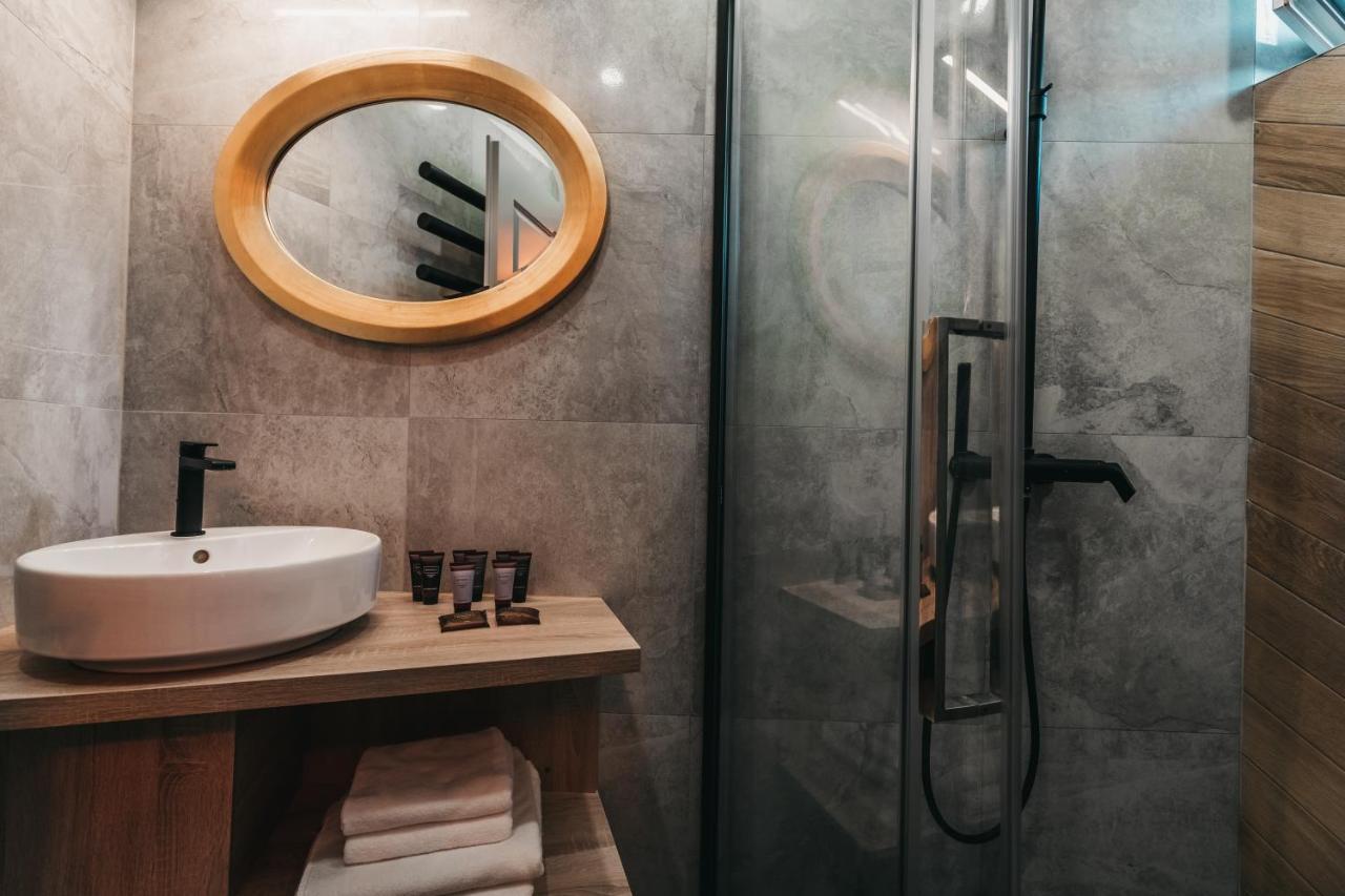 Room42 - Suites & Apartments Эстергом Экстерьер фото
