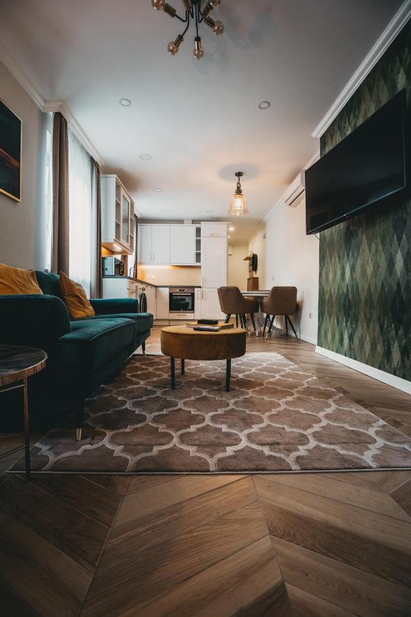 Room42 - Suites & Apartments Эстергом Экстерьер фото